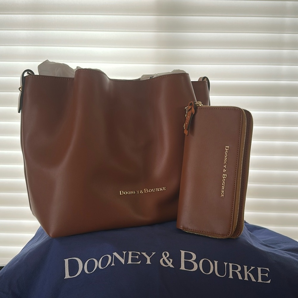 Dooney & Bourke-large Barlow satchel and matching wallet ***Like new - used once